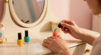 7 Best Retro Chic Nail Polishes in 2026